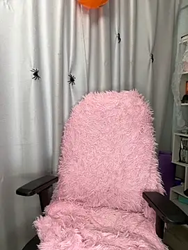 LillyFan-X online show from November 1, 4:49 am