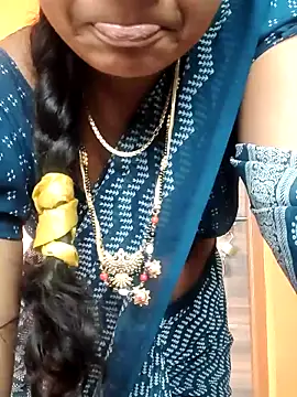 Snapshot of Vani19 chatting on October 2, 6:51 am Vani19 online show from October 2, 6:51 am