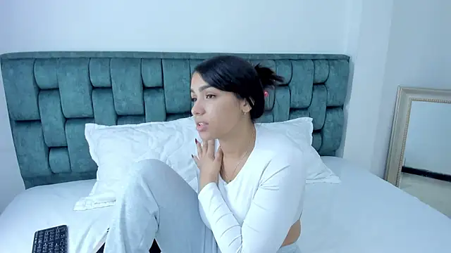 Snapshot of fierygroup chatting on October 13, 11:51 pm fierygroup online show from October 13, 11:51 pm