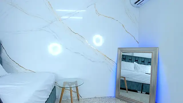 Snapshot of fierygroup chatting on September 25, 1:04 am fierygroup online show from September 25, 1:04 am