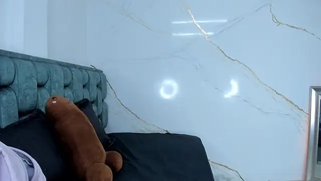 Snapshot of fierygroup chatting on September 19, 11:04 pm fierygroup online show from September 19, 11:04 pm