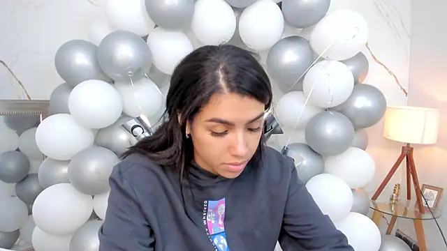 Snapshot of fierygroup chatting on October 10, 11:53 pm fierygroup online show from October 10, 11:53 pm