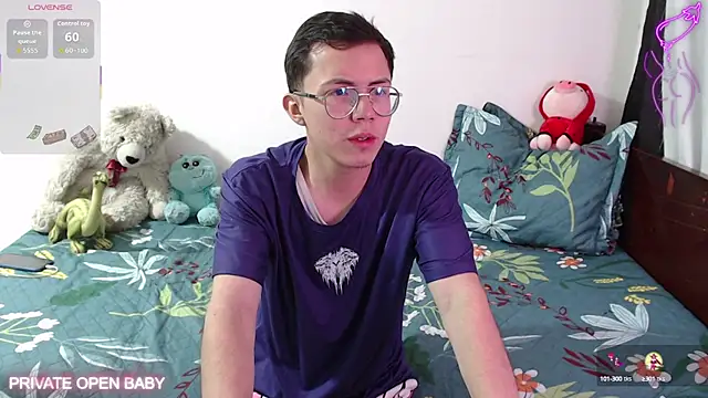 Snapshot of Tina_4_Charlie chatting on October 16, 12:08 pm Tina 4 Charlie online show from October 16, 12:08 pm