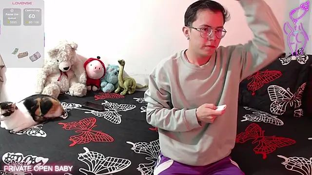 Snapshot of Tina_4_Charlie chatting on October 21, 12:09 pm Tina 4 Charlie online show from October 21, 12:09 pm