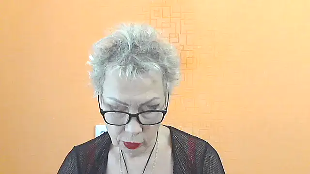 NessyJenixs online show from October 28, 7:03 am