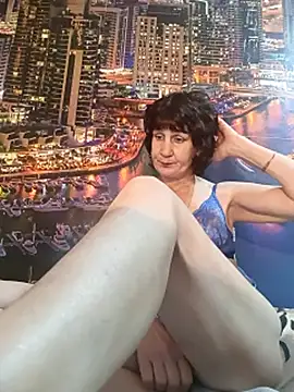 Snapshot of Laura_Kiss chatting on November 1, 5:39 pm Laura Kiss online show from November 1, 5:39 pm