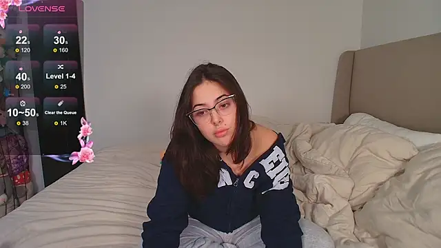 LiloshRoxy online show from November 3, 1:53 am