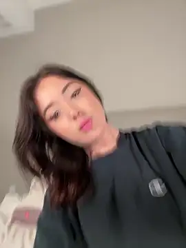 LiloshRoxy online show from September 17, 3:04 am