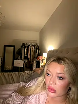 blissdimicco online show from November 3, 5:28 pm