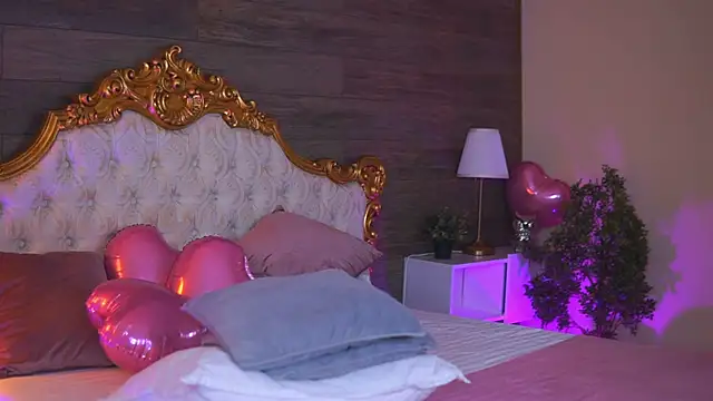 Juicy Jessye online show from February 18, 9:25 pm