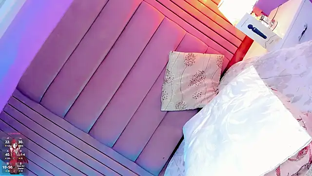 Snapshot of maryam-fox chatting on October 14, 1:57 pm maryam-fox online show from October 14, 1:57 pm