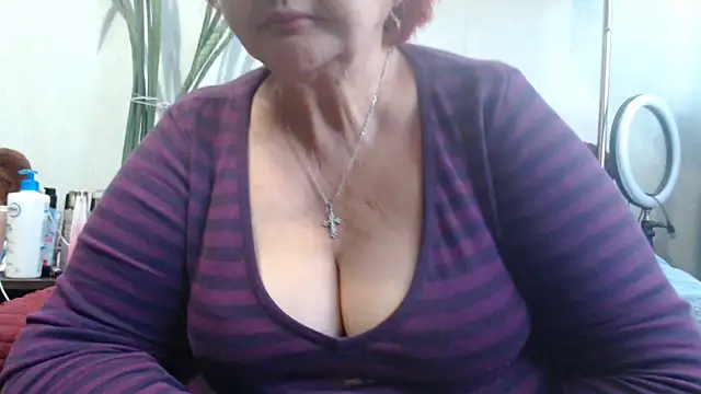 Snapshot of DeniseeRosea chatting on September 29, 6:07 am DeniseeRosea online show from September 29, 6:07 am