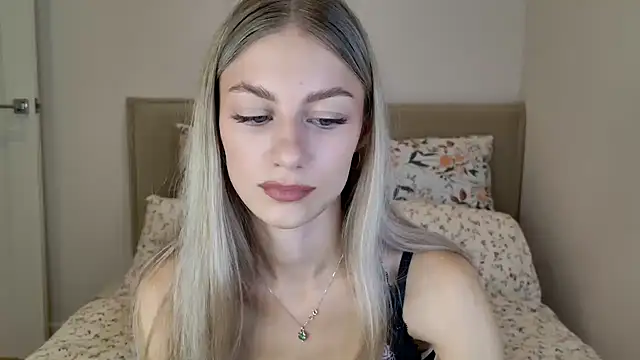 Snapshot of GabriellaOlsen chatting on October 6, 10:32 am GabriellaOlsen online show from October 6, 10:32 am