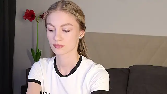 GabriellaOlsen online show from March 15, 5:15 pm