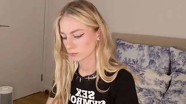 GabriellaOlsen online show from December 20, 4:22 pm