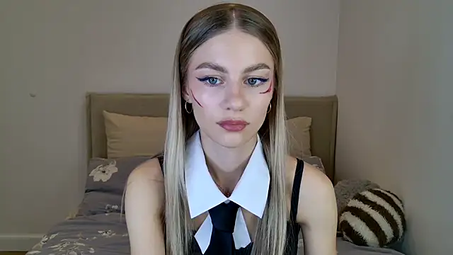 Snapshot of GabriellaOlsen chatting on October 31, 11:36 am GabriellaOlsen online show from October 31, 11:36 am