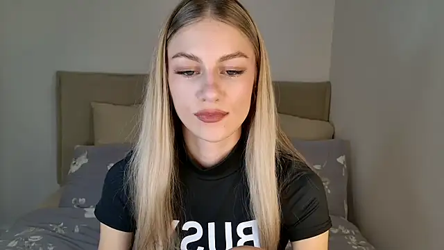 Snapshot of GabriellaOlsen chatting on October 19, 12:29 pm GabriellaOlsen online show from October 19, 12:29 pm