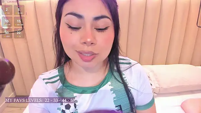 Snapshot of Naomymonroe_ chatting on September 19, 9:58 pm Naomymonroe online show from September 19, 9:58 pm