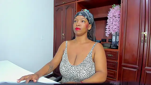 ValkiriaContee online show from October 13, 7:38 pm