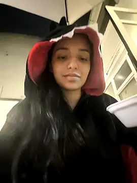 CAYLINCOLLINS online show from October 19, 4:58 am