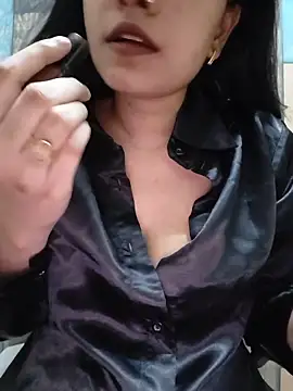 cute IndianBabe online show from June 6, 1:12 am