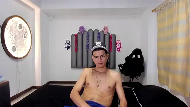 Martshall09 online show from January 13, 9:41 pm