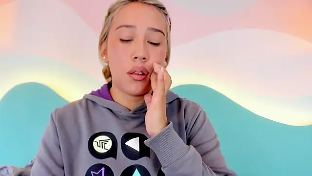 Lannajansen online show from November 18, 2:51 pm