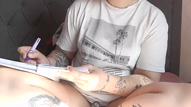 bunnyfox420 online show from April 16, 9:09 am