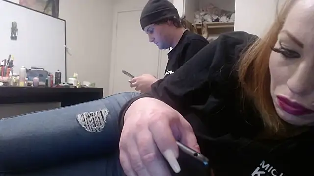 barbieinbondage7 online show from October 14, 8:50 am