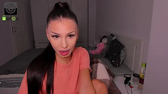 Snapshot of HelenShawn chatting on October 6, 8:02 pm HelenShawn online show from October 6, 8:02 pm