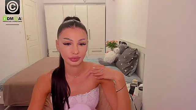 Snapshot of HelenShawn chatting on September 19, 4:00 am HelenShawn online show from September 19, 4:00 am