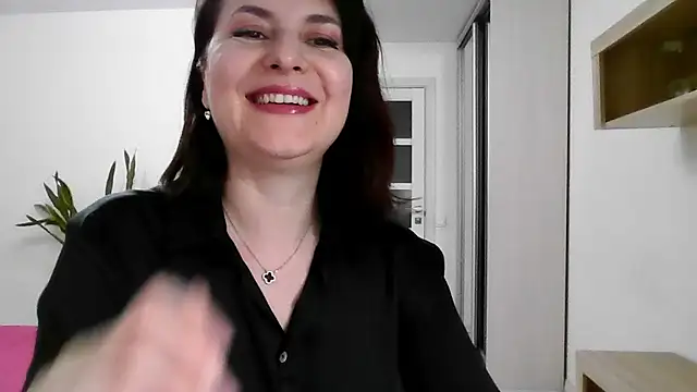 Snapshot of Victoria_Glam chatting on October 10, 5:29 pm Victoria Glam online show from October 10, 5:29 pm