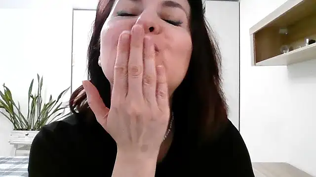 Snapshot of Victoria_Glam chatting on October 3, 5:18 pm Victoria Glam online show from October 3, 5:18 pm