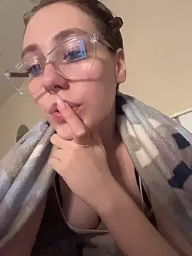 Molli Luv online show from November 6, 1:06 pm