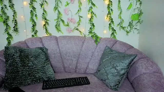 Snapshot of saorisworld chatting on September 15, 11:45 pm saorisworld online show from September 15, 11:45 pm