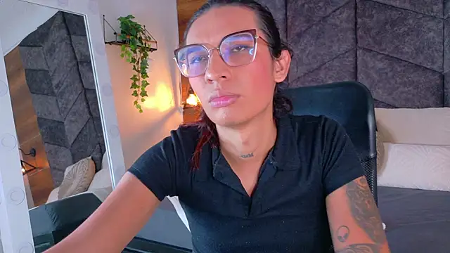 LauraaGomezz   online show from October 23, 7:53 pm