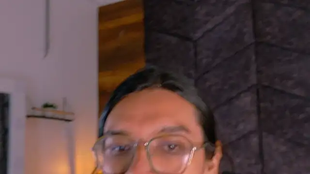 LauraaGomezz   online show from September 29, 7:30 pm