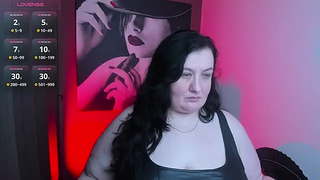 QueenOfHaze online show from June 23, 1:20 pm