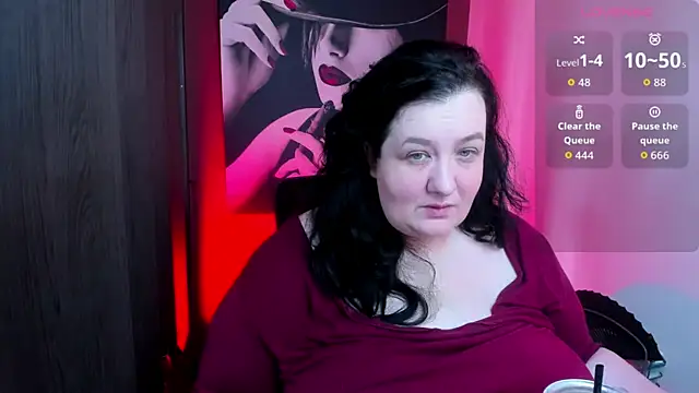 QueenOfHaze online show from July 3, 9:04 am