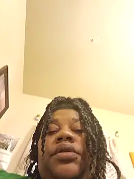 Big BodyDee online show from November 17, 2:01 am