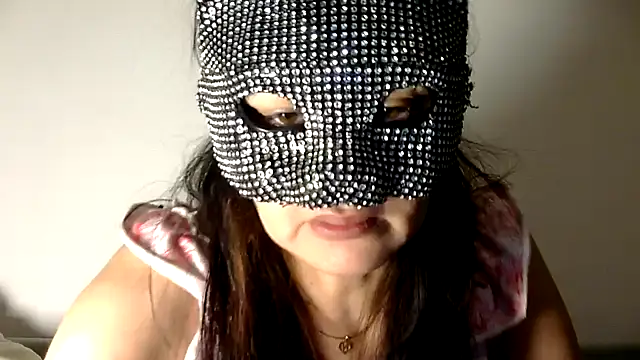 catseyes777 online show from December 20, 9:30 pm