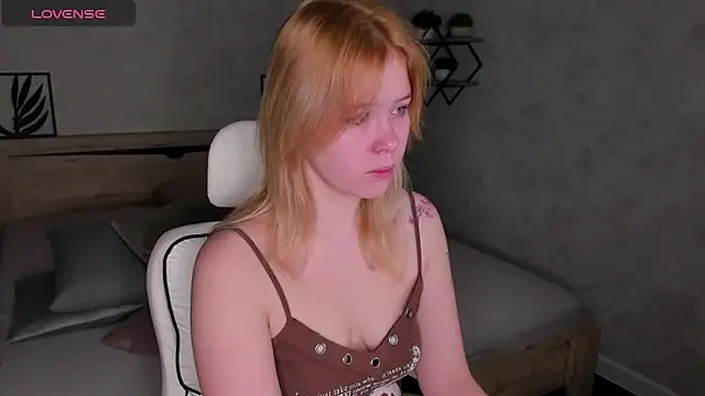 Amy Kimberlly online show from October 13, 12:02 am