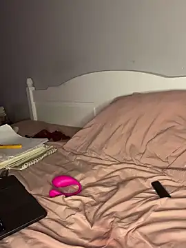 bunnythetailor online show from November 8, 9:09 pm