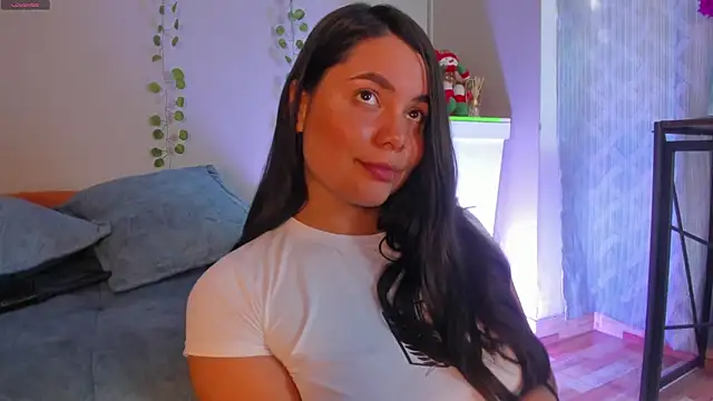 evaa greey online show from December 3, 8:11 pm