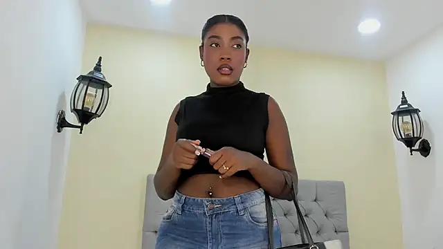 Snapshot of Dakkota_Fox chatting on September 18, 9:02 pm Dakkota Fox online show from September 18, 9:02 pm