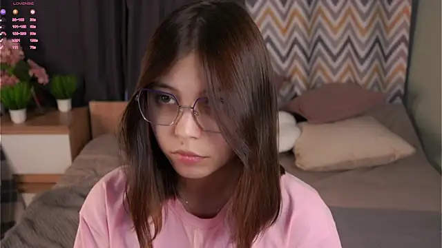 Snapshot of DarelleFare chatting on September 17, 11:30 am DarelleFare online show from September 17, 11:30 am