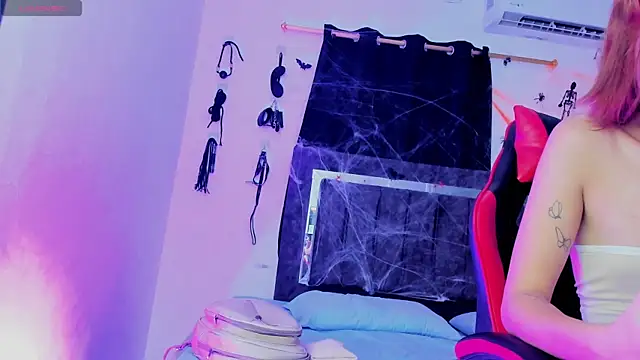 Snapshot of Nicol_TransGirl chatting on October 28, 3:12 am Nicol TransGirl online show from October 28, 3:12 am