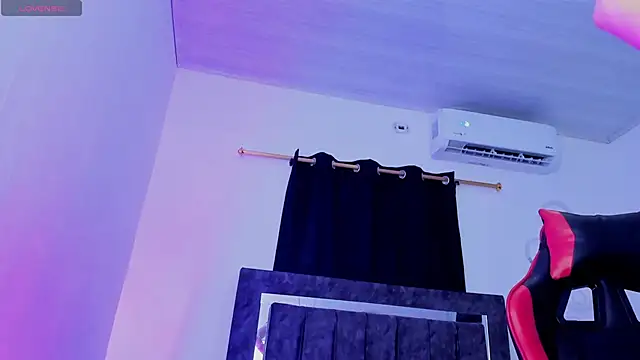 Snapshot of Nicol_TransGirl chatting on October 15, 4:04 am Nicol TransGirl online show from October 15, 4:04 am