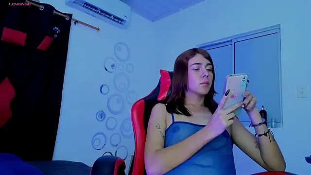 Snapshot of Nicol_TransGirl chatting on October 4, 3:45 am Nicol TransGirl online show from October 4, 3:45 am