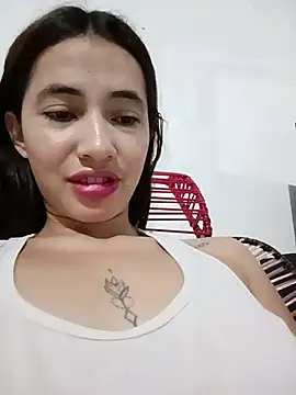 Snapshot of -Nicol chatting on October 4, 10:21 am -Nicol online show from October 4, 10:21 am